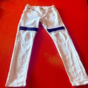 Guess mens skinny white jeans- never warn no tag.